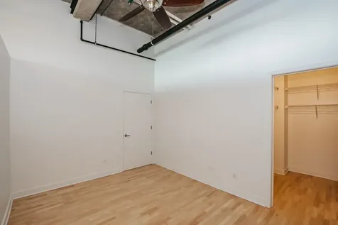 320 East 21st Street Chicago IL 60616