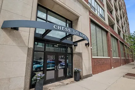 320 East 21st Street Chicago IL 60616