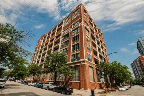 320 East 21st Street Chicago IL 60616