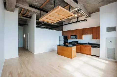 320 East 21st Street Chicago IL 60616