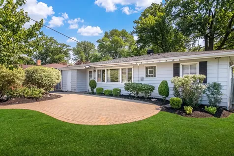 704 North Wilshire Drive Mount Prospect IL 60056