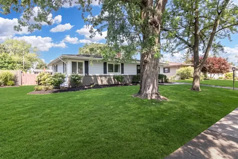 704 North Wilshire Drive Mount Prospect IL 60056