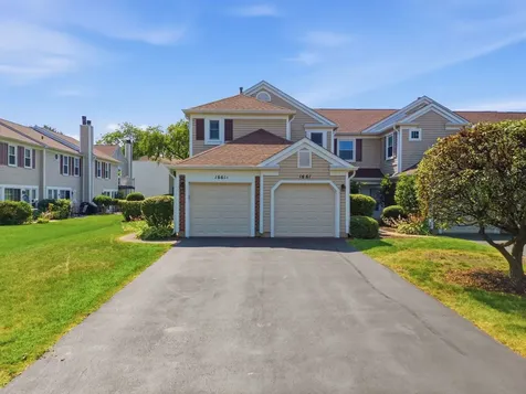 1661 Vermont Drive Elk Grove Village IL 60007