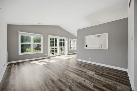 1661 Vermont Drive Elk Grove Village IL 60007