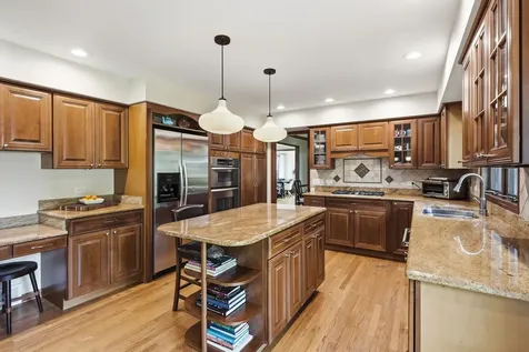 8100 Lake Ridge Drive Burr Ridge IL 60527