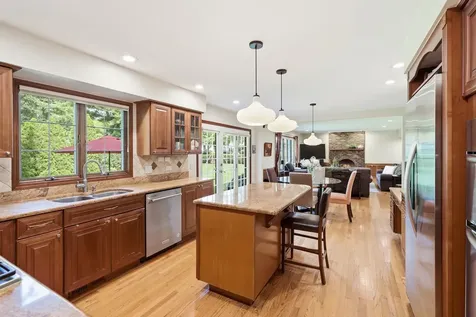 8100 Lake Ridge Drive Burr Ridge IL 60527