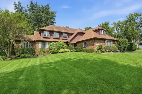 8100 Lake Ridge Drive Burr Ridge IL 60527