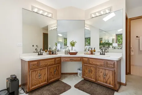 8100 Lake Ridge Drive Burr Ridge IL 60527