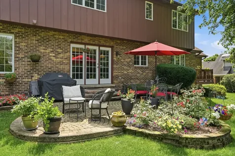 8100 Lake Ridge Drive Burr Ridge IL 60527