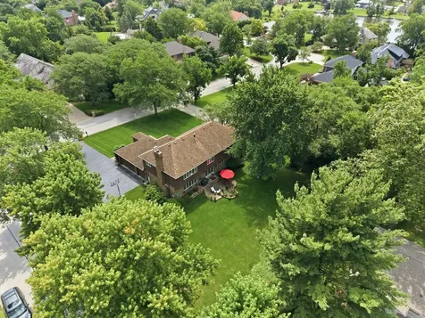 8100 Lake Ridge Drive Burr Ridge IL 60527