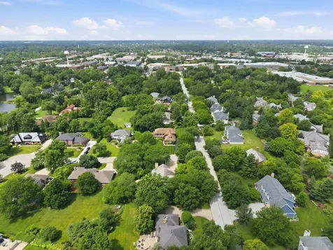 8100 Lake Ridge Drive Burr Ridge IL 60527