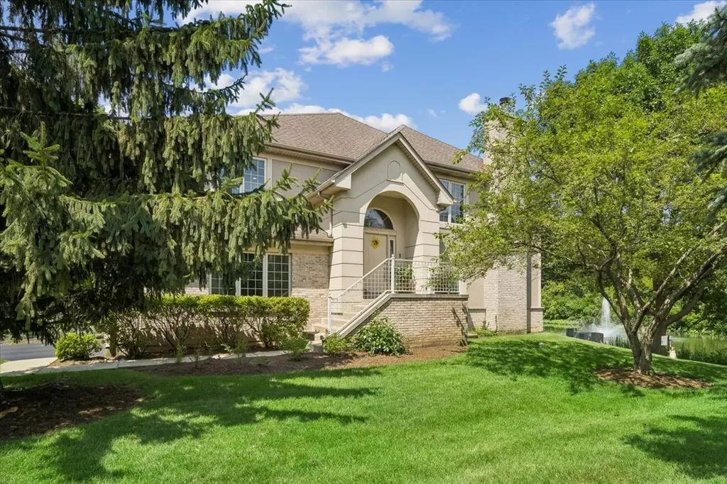30 Beaconsfield Court Lincolnshire IL 60069