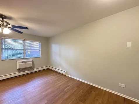4610 North Dover Street Chicago IL 60640