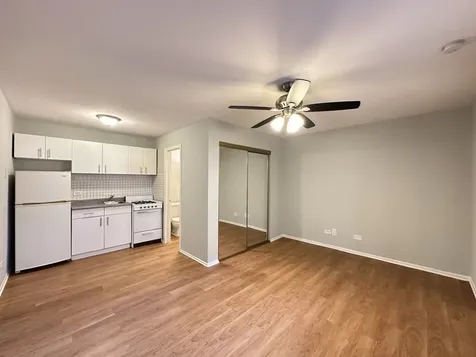 4610 North Dover Street Chicago IL 60640