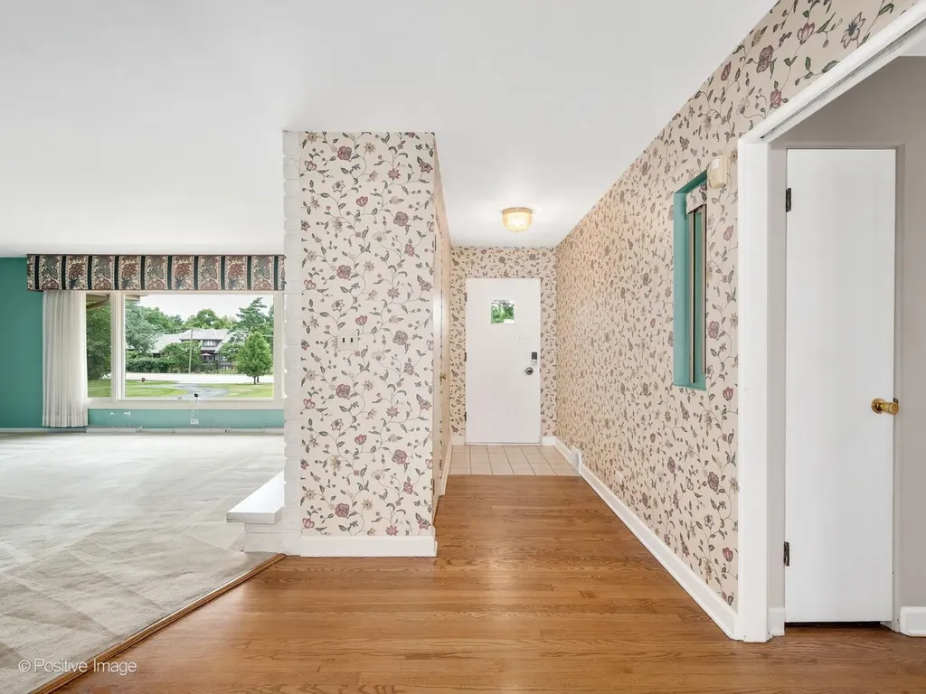 16W055 63RD Street Willowbrook IL 60527