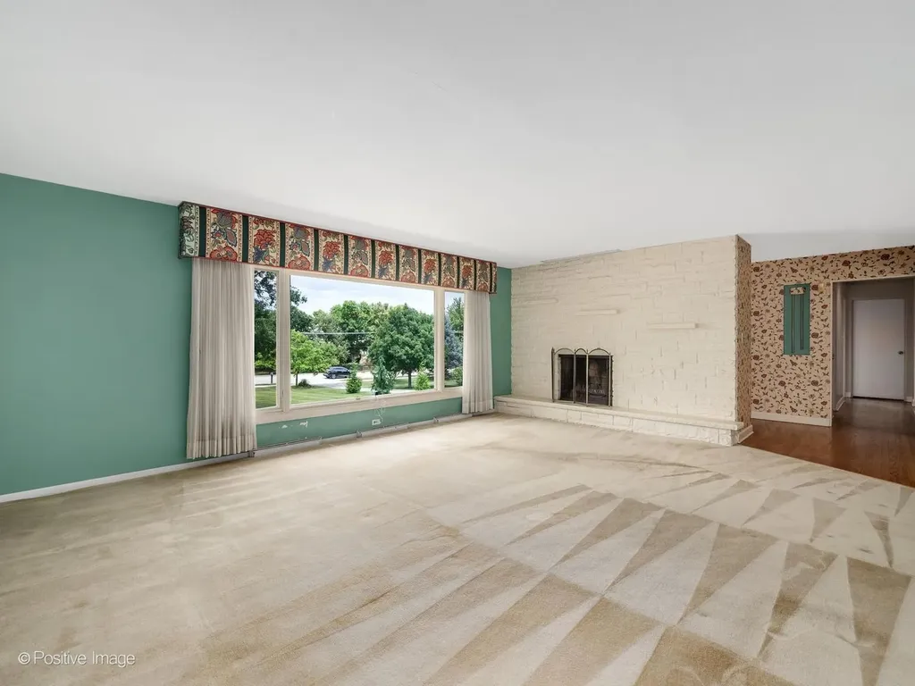 16W055 63RD Street Willowbrook IL 60527