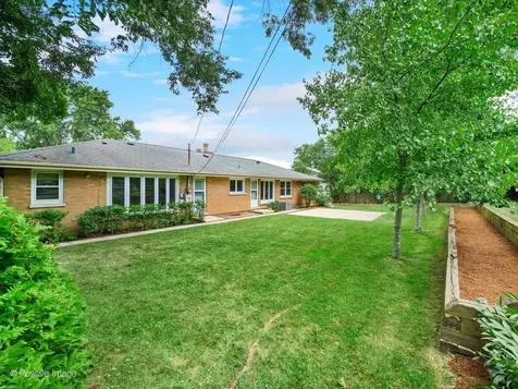 16W055 63RD Street Willowbrook IL 60527