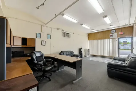 1765 Busse Highway Des Plaines IL 60016
