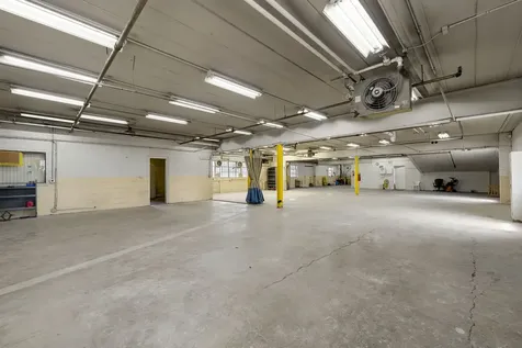 1765 Busse Highway Des Plaines IL 60016