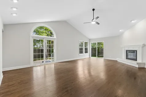 464 Park Barrington Drive Barrington IL 60010