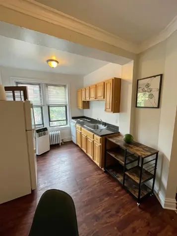 639 West Roscoe Street Chicago IL 60657