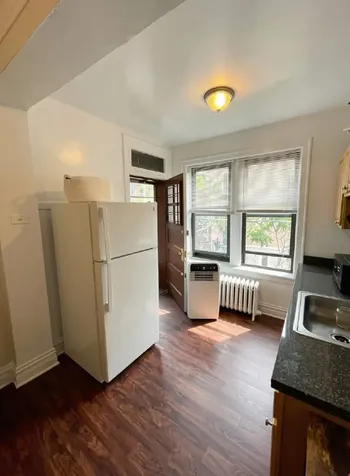 639 West Roscoe Street Chicago IL 60657