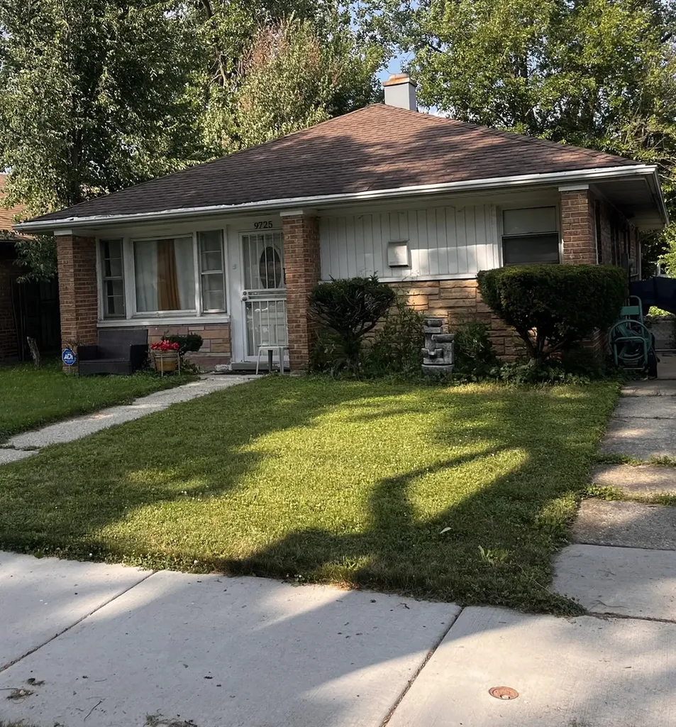 9725 South Van Vlissingen Road Chicago IL 60617