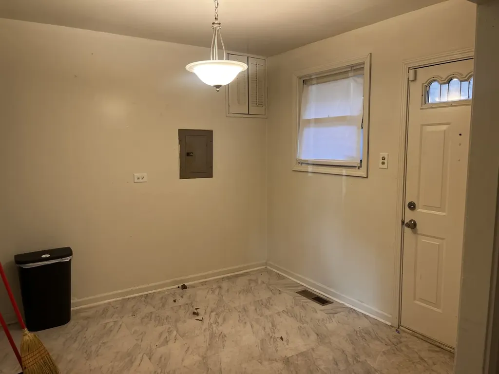 9725 South Van Vlissingen Road Chicago IL 60617