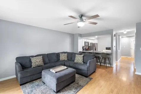 1827 Grove Avenue Schaumburg IL 60193
