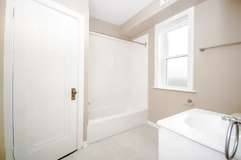 2433 West Fargo Avenue Chicago IL 60645