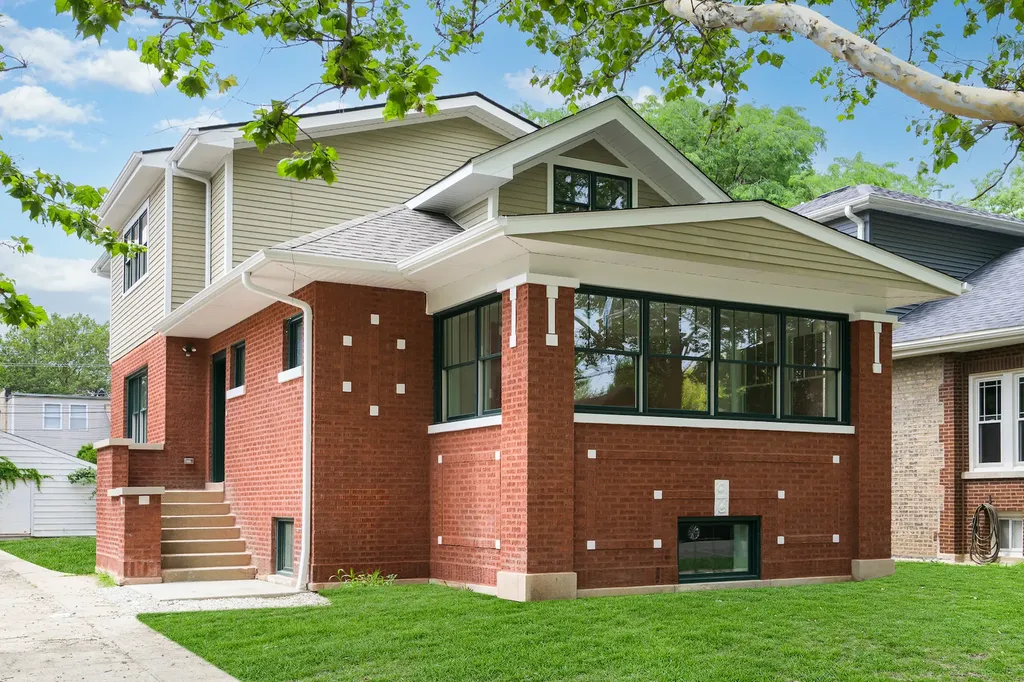 5310 North Spaulding Avenue Chicago IL 60625