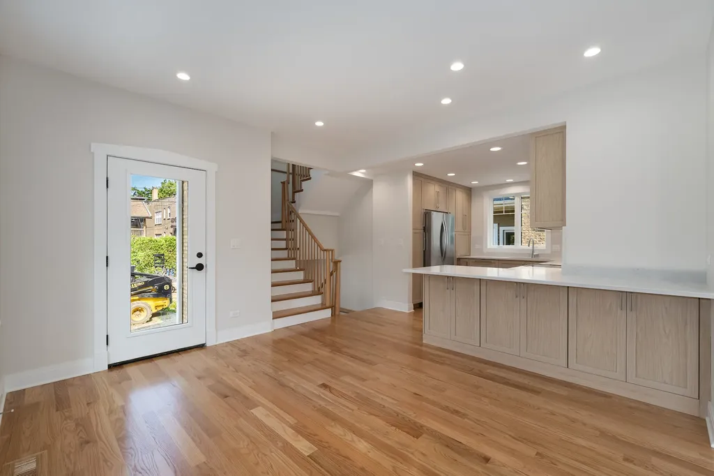 5310 North Spaulding Avenue Chicago IL 60625