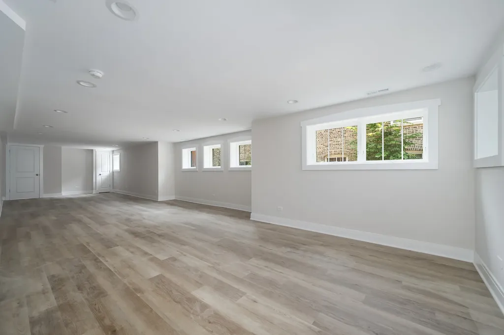 5310 North Spaulding Avenue Chicago IL 60625