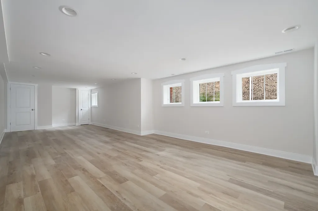 5310 North Spaulding Avenue Chicago IL 60625