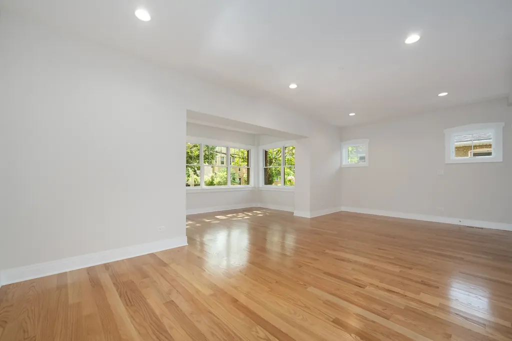5310 North Spaulding Avenue Chicago IL 60625