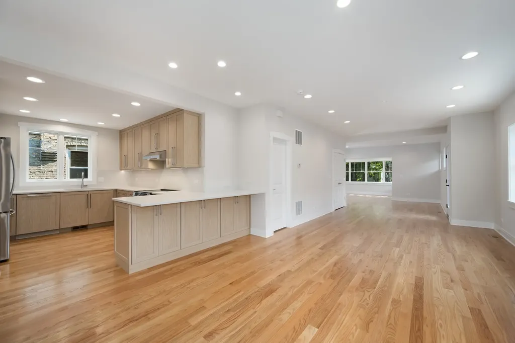 5310 North Spaulding Avenue Chicago IL 60625