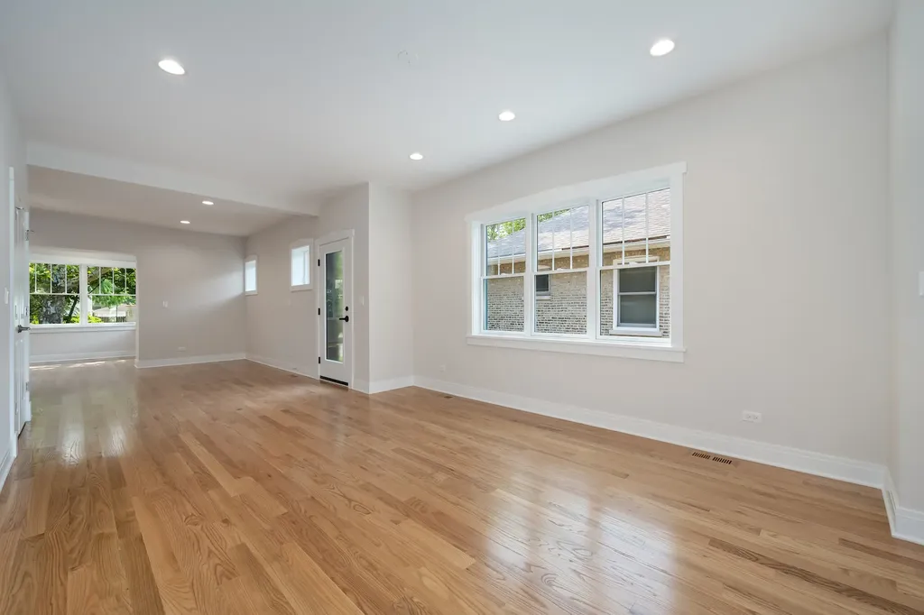 5310 North Spaulding Avenue Chicago IL 60625