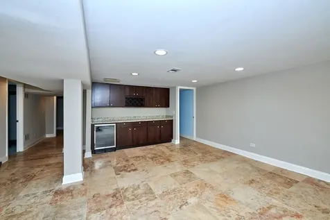 7810 East Prairie Road Skokie IL 60076