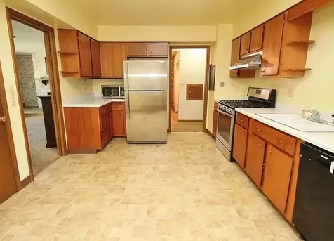 2107 Ohio Parkway Rockford IL 61108