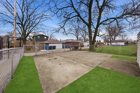 4605 South Laramie Avenue Chicago IL 60638