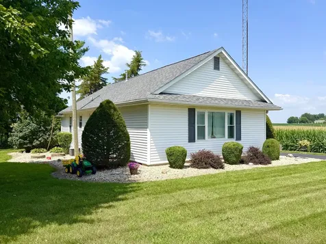 843 North 2401 Road Oglesby IL 61348