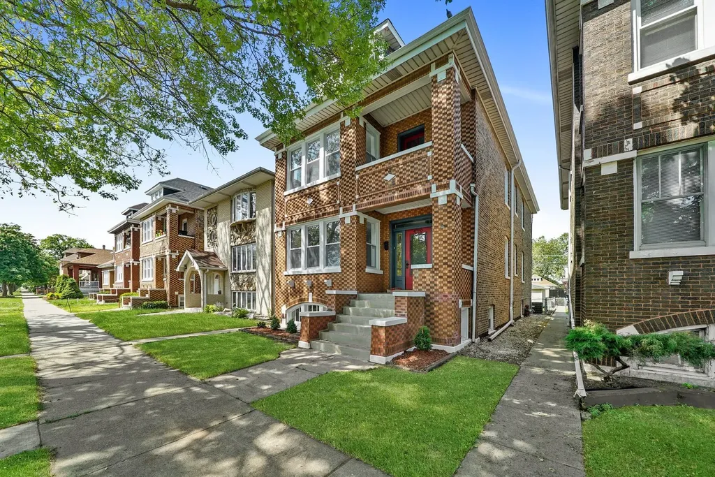 4730 South Komensky Avenue Chicago IL 60632