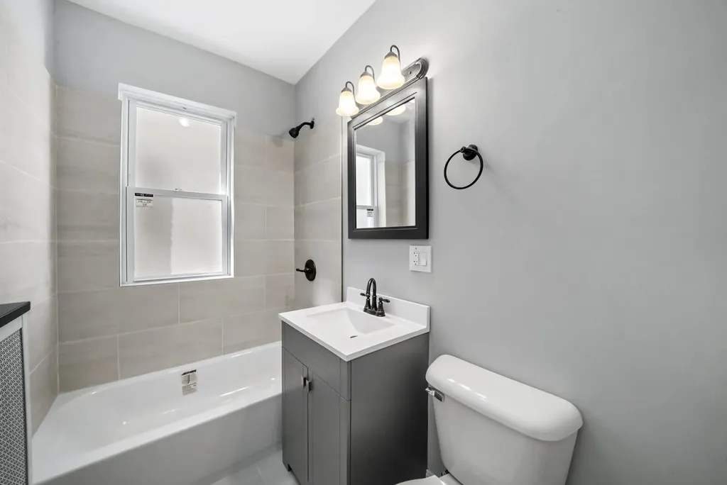 4730 South Komensky Avenue Chicago IL 60632
