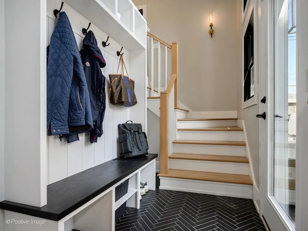 2251 West Berwyn Avenue Chicago IL 60625