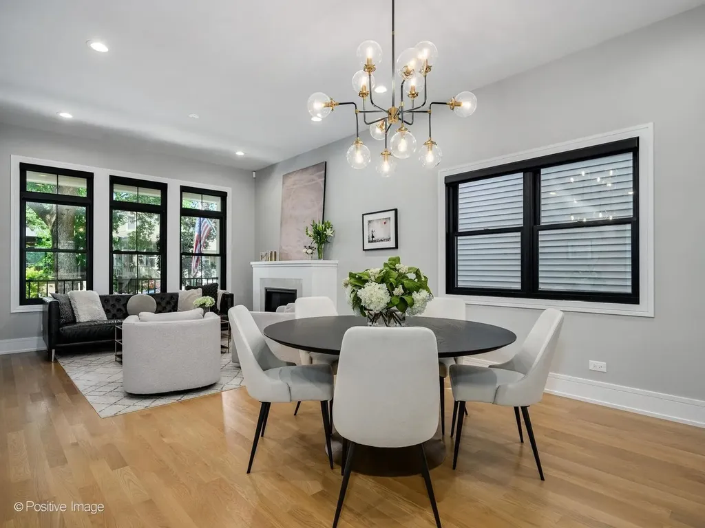 2251 West Berwyn Avenue Chicago IL 60625