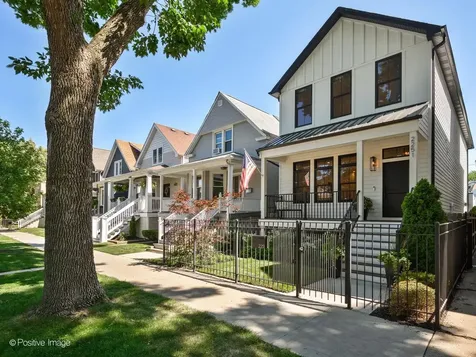 2251 West Berwyn Avenue Chicago IL 60625