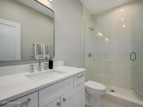 2251 West Berwyn Avenue Chicago IL 60625