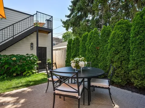 2251 West Berwyn Avenue Chicago IL 60625