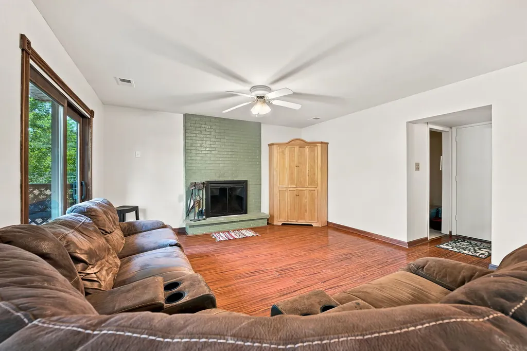 337 Huntington Way Bolingbrook IL 60440