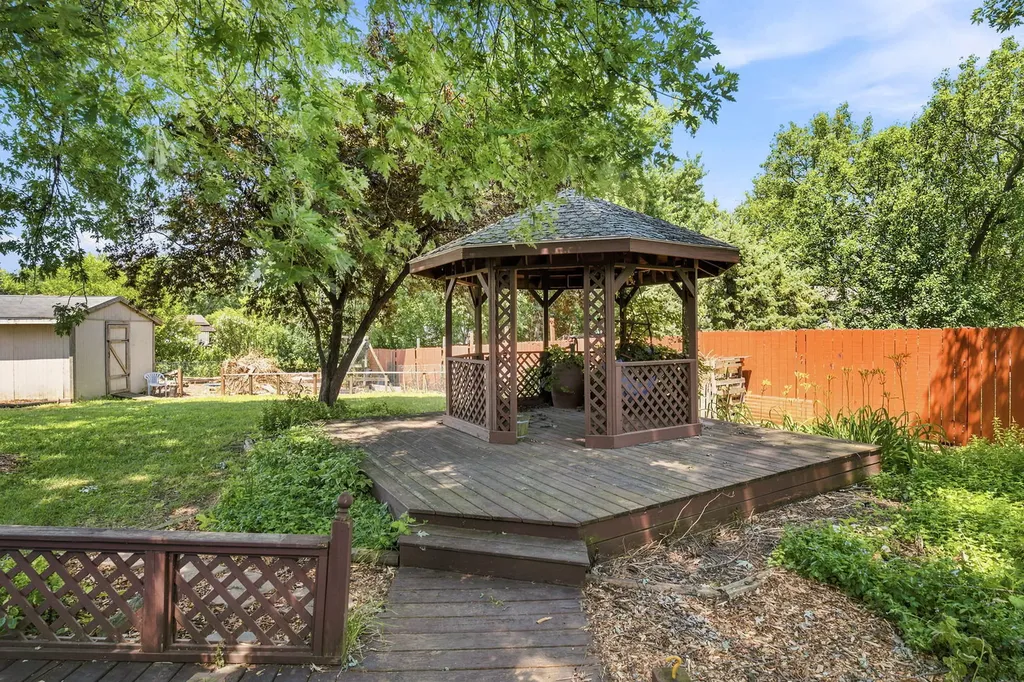 337 Huntington Way Bolingbrook IL 60440